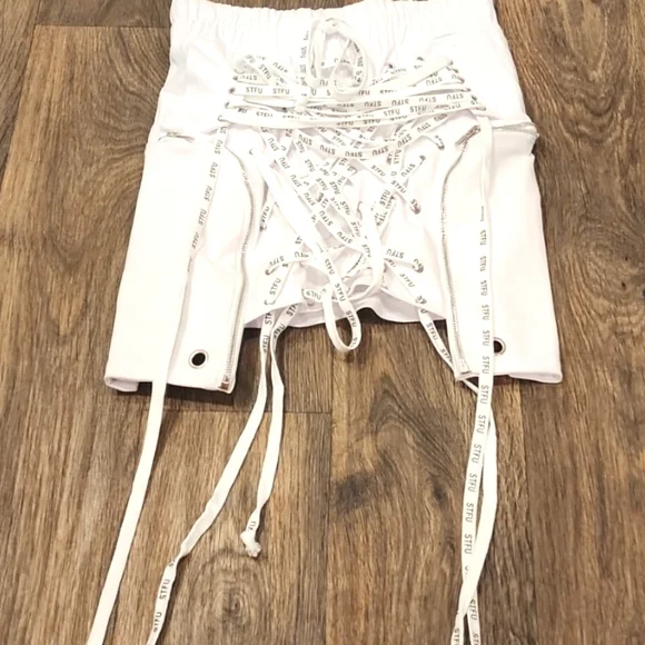 Akira All Tied Up Mini Skirt - Picture 9 of 9